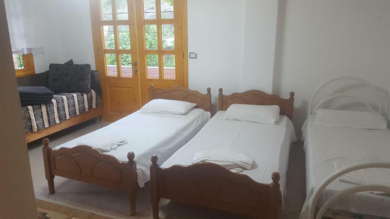 Camping Late Gjirokastër Exterior foto